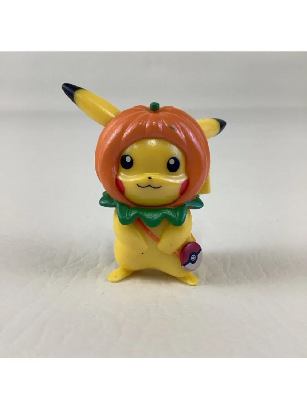 Wicked Cool Toys Litwick Pikachu Halloween Pokemon Battle Figures Toy 2020